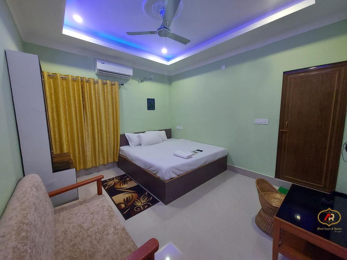 Hotel Aayes And Resort Shānti Niketan Eksteriør bilde